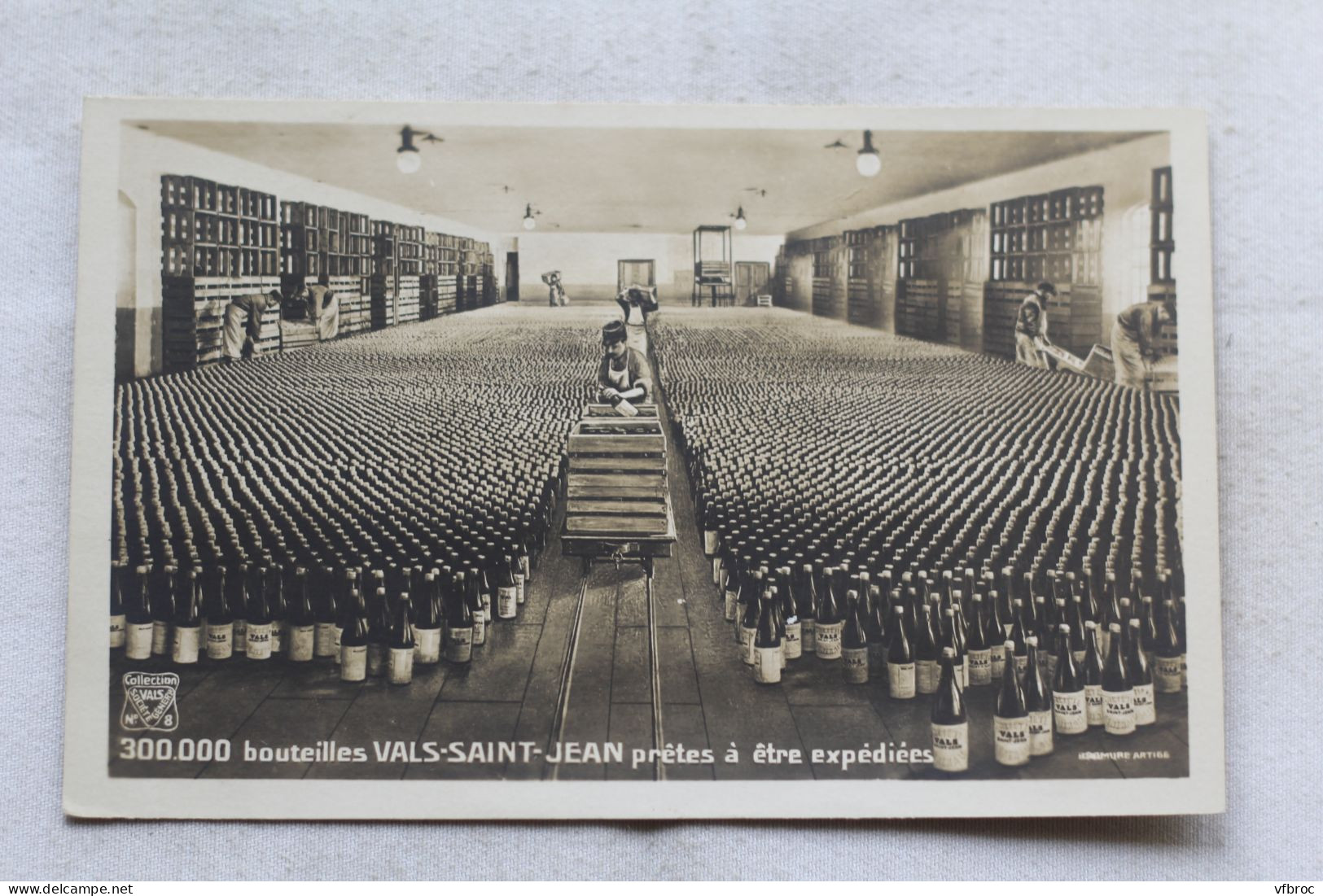Vals, 30 000 bouteilles Vals saint Jean prêtes à être expédiées, Ardèche 07