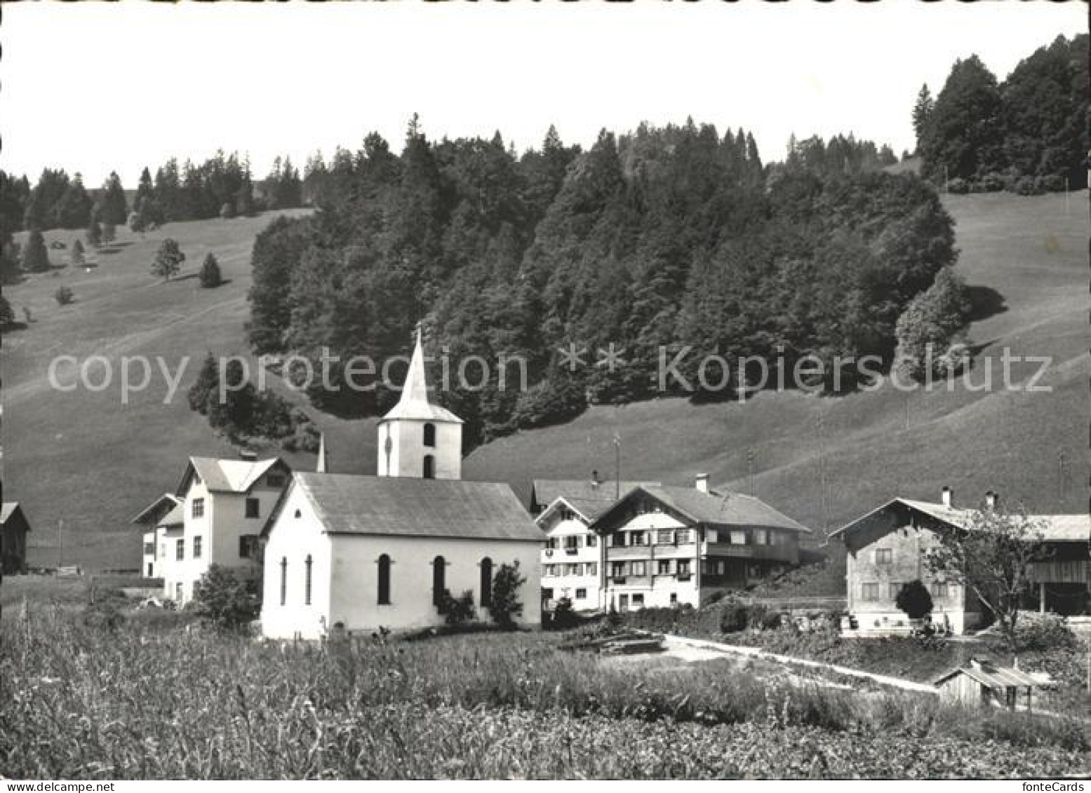 Valzeina Ortsansicht Kirche