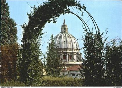 Vatikanstadt Peterskuppel Gaerten des Vatikans
