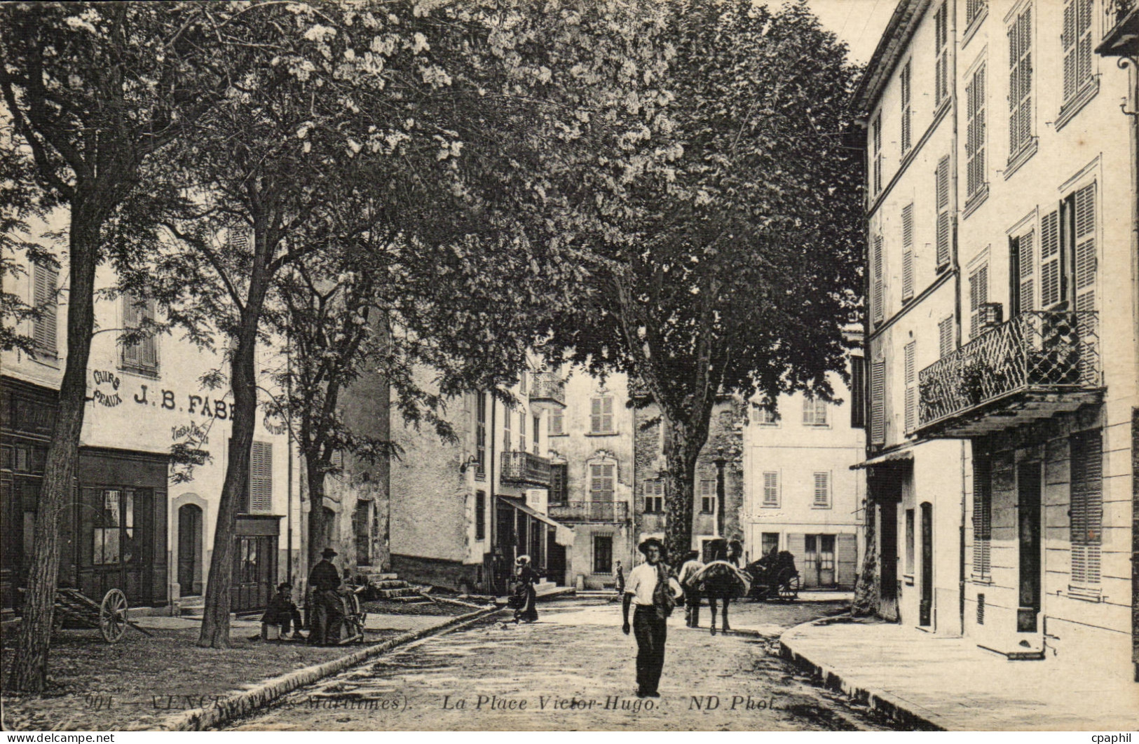 Vence CPA la place Victor Hugo