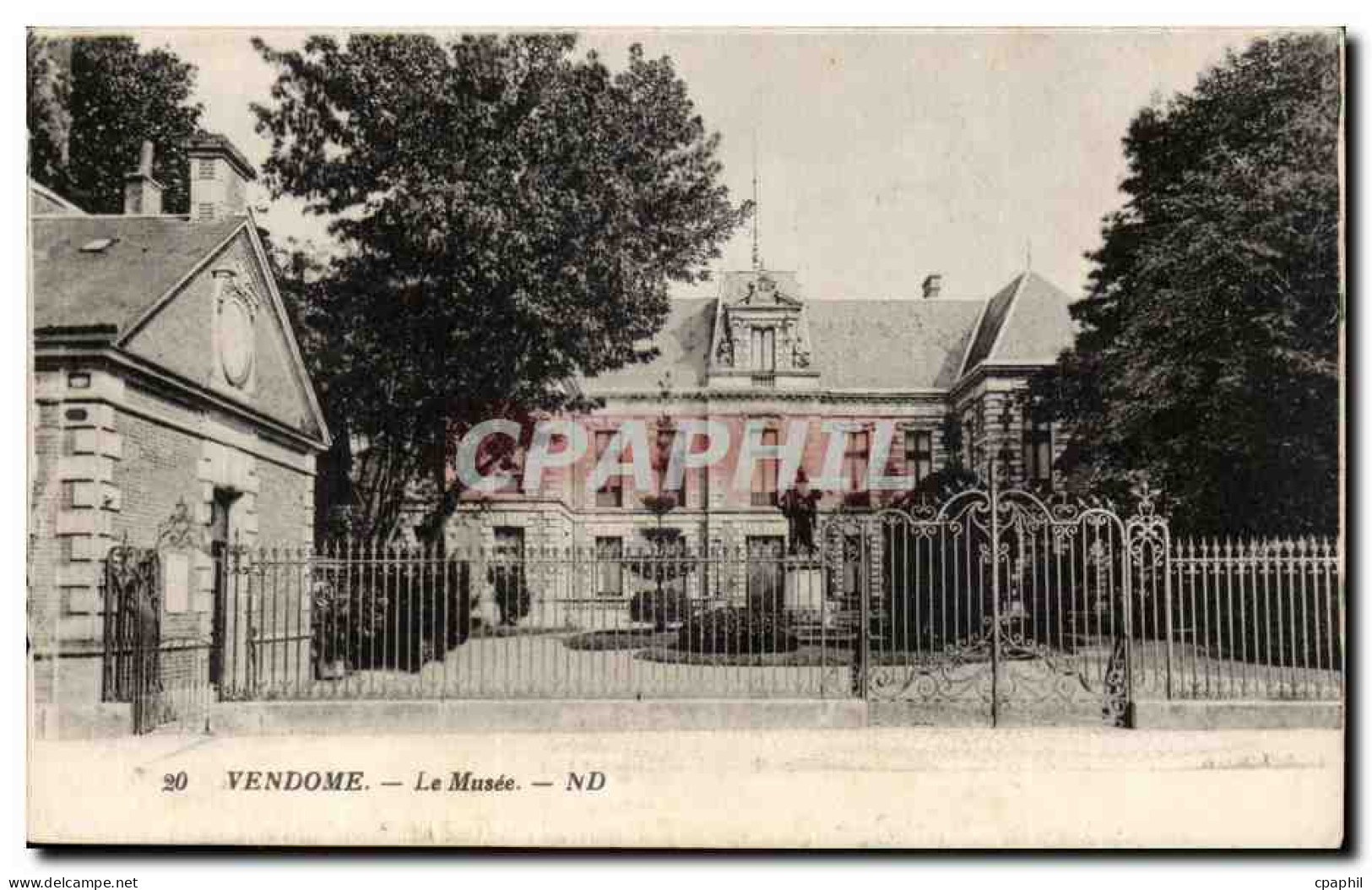 Vendome CPA Le musee