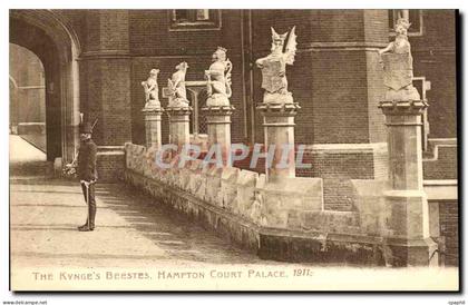 Grande Bretagne Great Britain CPA the Kynge's beestes Hampton Court palace