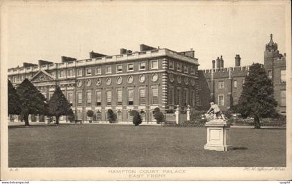 Grande Bretagne Great Britain Hampton Court Palace CPA East front