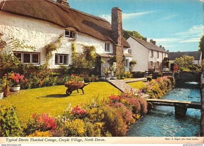 B96818 typical devon  tatched cottage croyde village north devon   uk