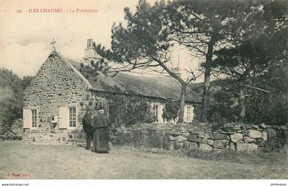 ILES DE LA MANCHE  ILES CHAUSEY   le presbytère