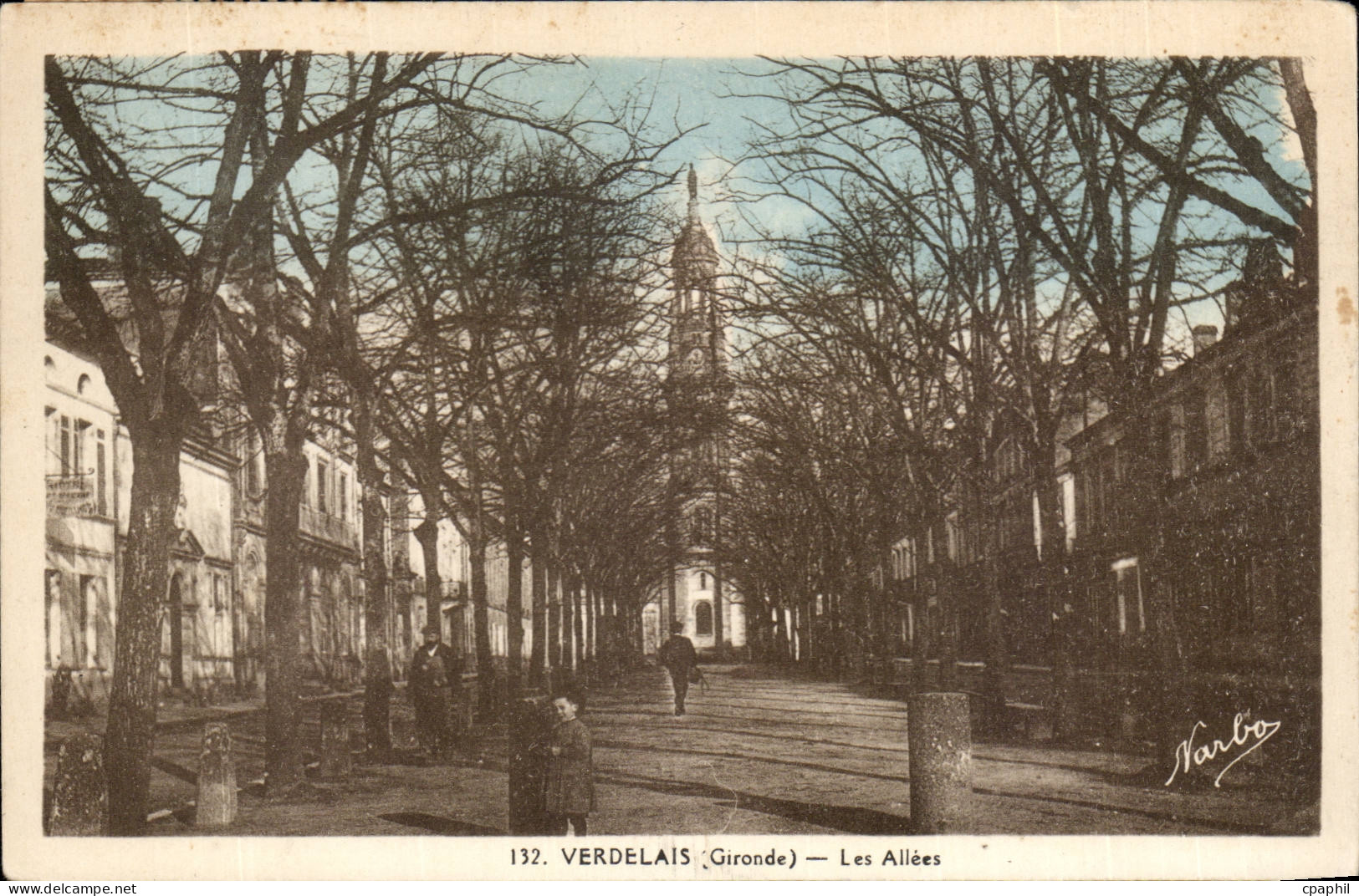 Verdelais CPA Les allees