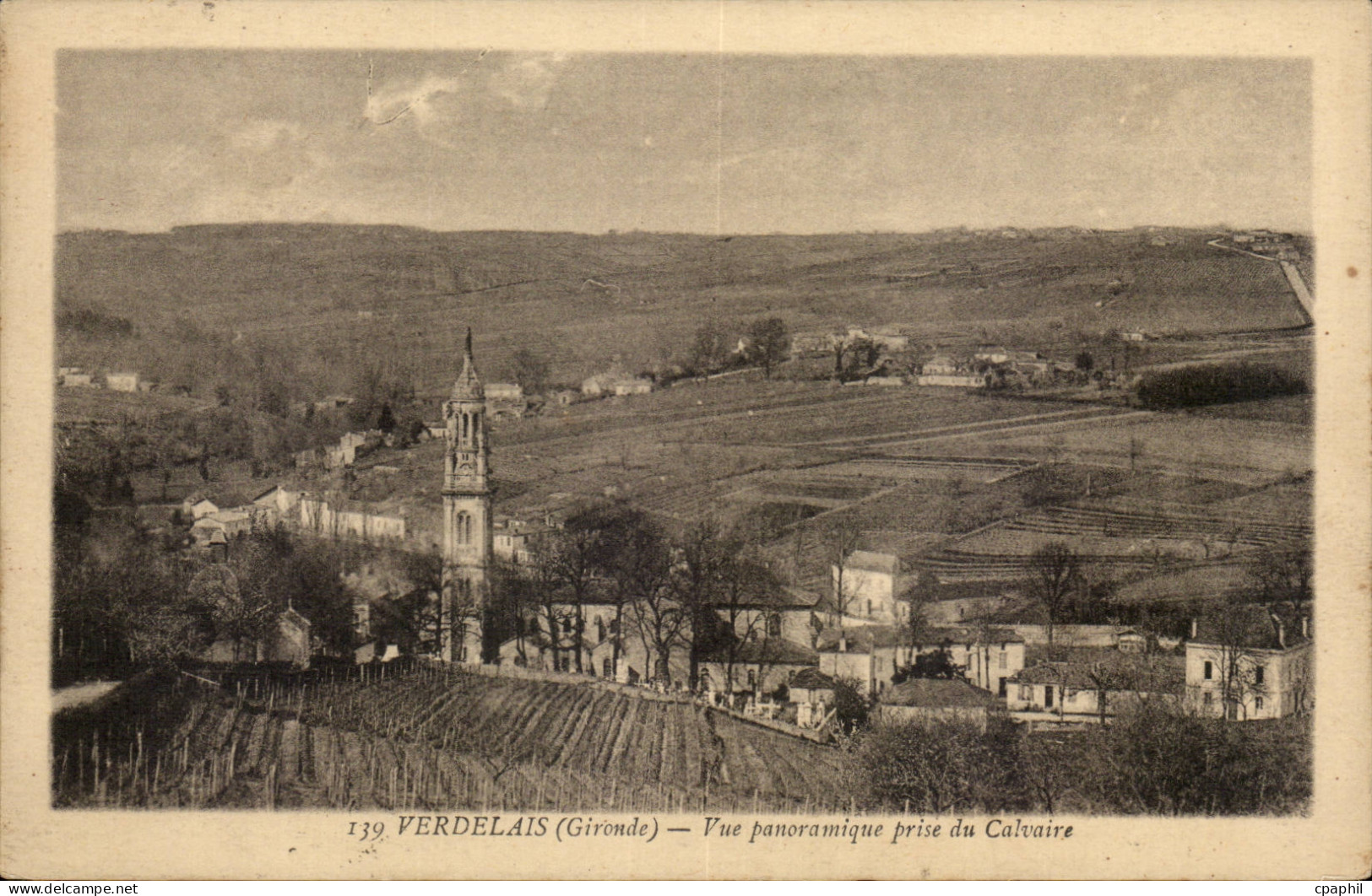 Verdelais CPA Vue panoramique prise du calvaire