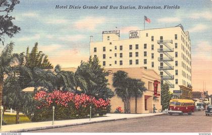 US 1951 Hotel Dixie Grande and Bus Station Bradenton Florida postcard B958