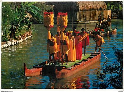 Carte Postale - Etats Unis - Hawaï - hawaiian royalty on review at beautiful polynesian center - Folklore - Etat de Hawa