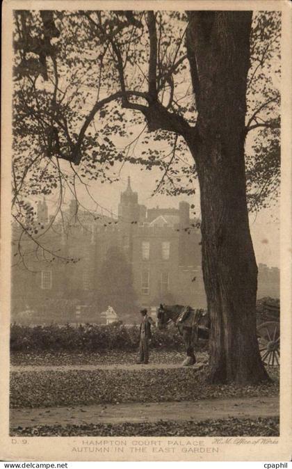Grande Bretagne Hampton Court Palace Autumn in the East Garden