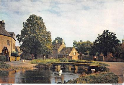 B97490 lower slaughter gloucestershire   uk