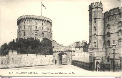 Windsor Castle Windsor Castle
Round Tower
Gateway
