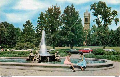 Carte Postale - Etats-Unis - Ames - Campanile and fountain as seen from the memorial union building iowa state universit