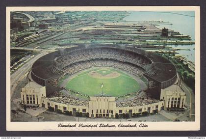 Postcard, United States, Cleveland OH, Cleveland Municipal Stadium