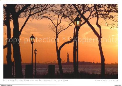 New York City Blick vom Battery Park auf die Freiheitsstatue