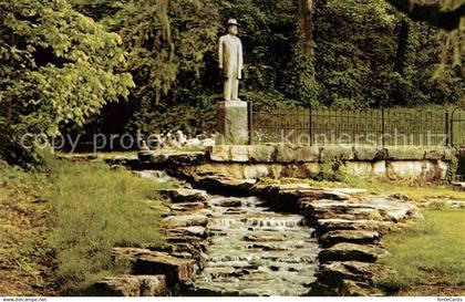 Lynchburg Tennessee Jack Daniel Distillery Denkmal und Brunnen
