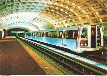 ETATS UNIS - Washington DC - Spacious Metro Stations - Transport - Architecture - Quai - Toiture - Carte postale
