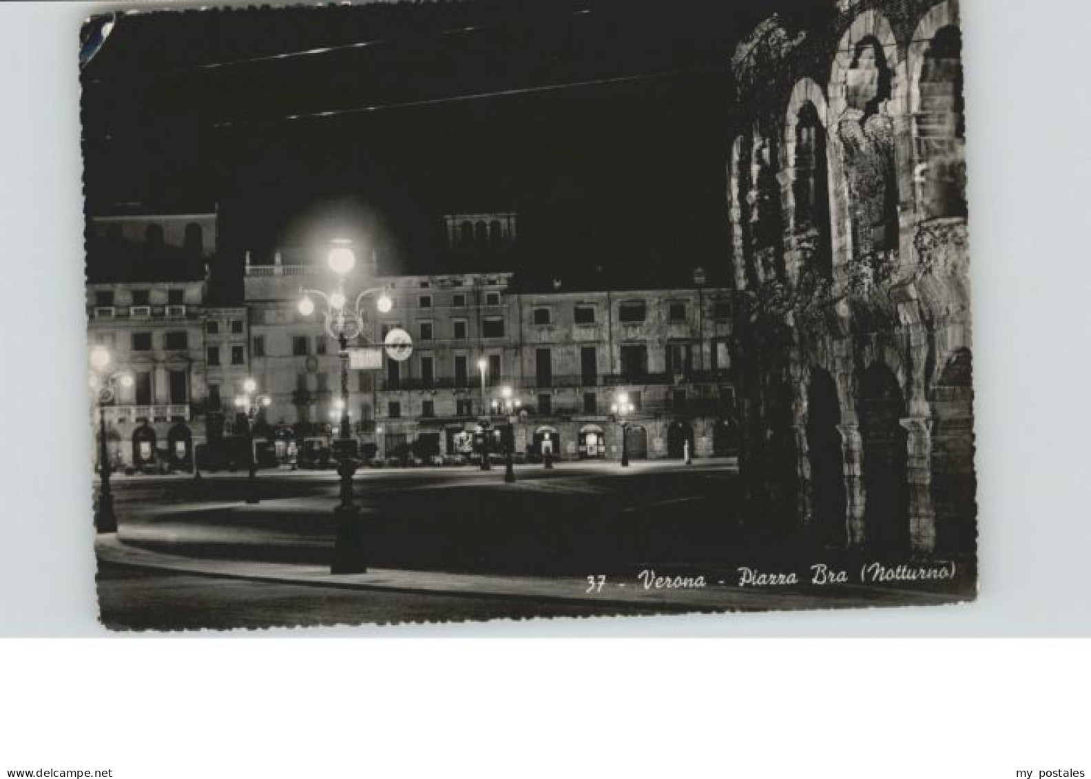 Verona Veneto Verona Piazza Bra Notturno