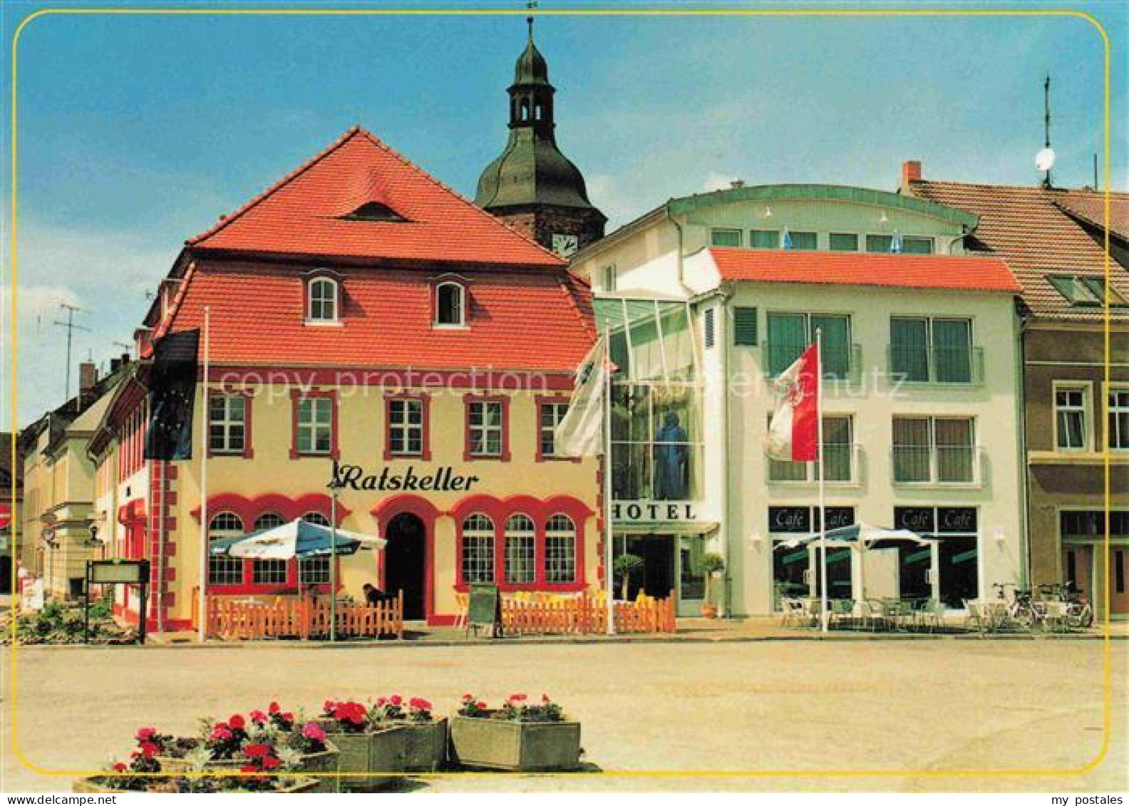 Vetschau Spreewald Brandenburg Ratskeller Hotel Marktplatz Kirchturm Aussengastr