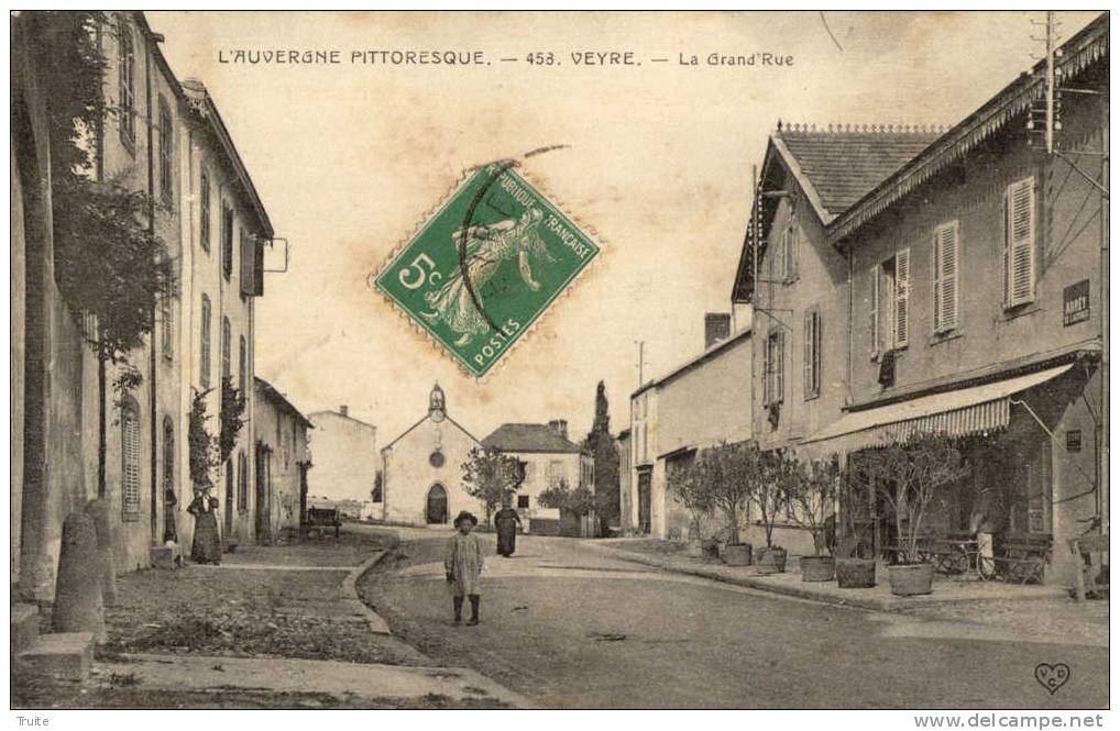 VEYRE-MONTON LA GRANDE RUE ANIMEE COMMERCE