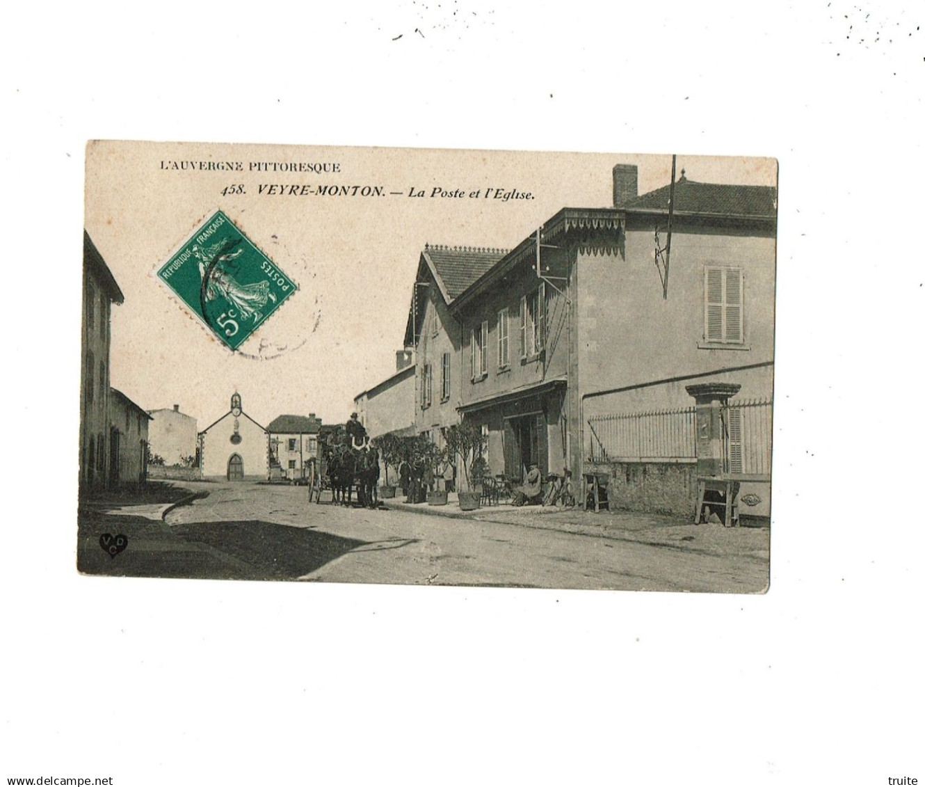 VEYRE-MONTON LA POSTE ET L'EGLISE