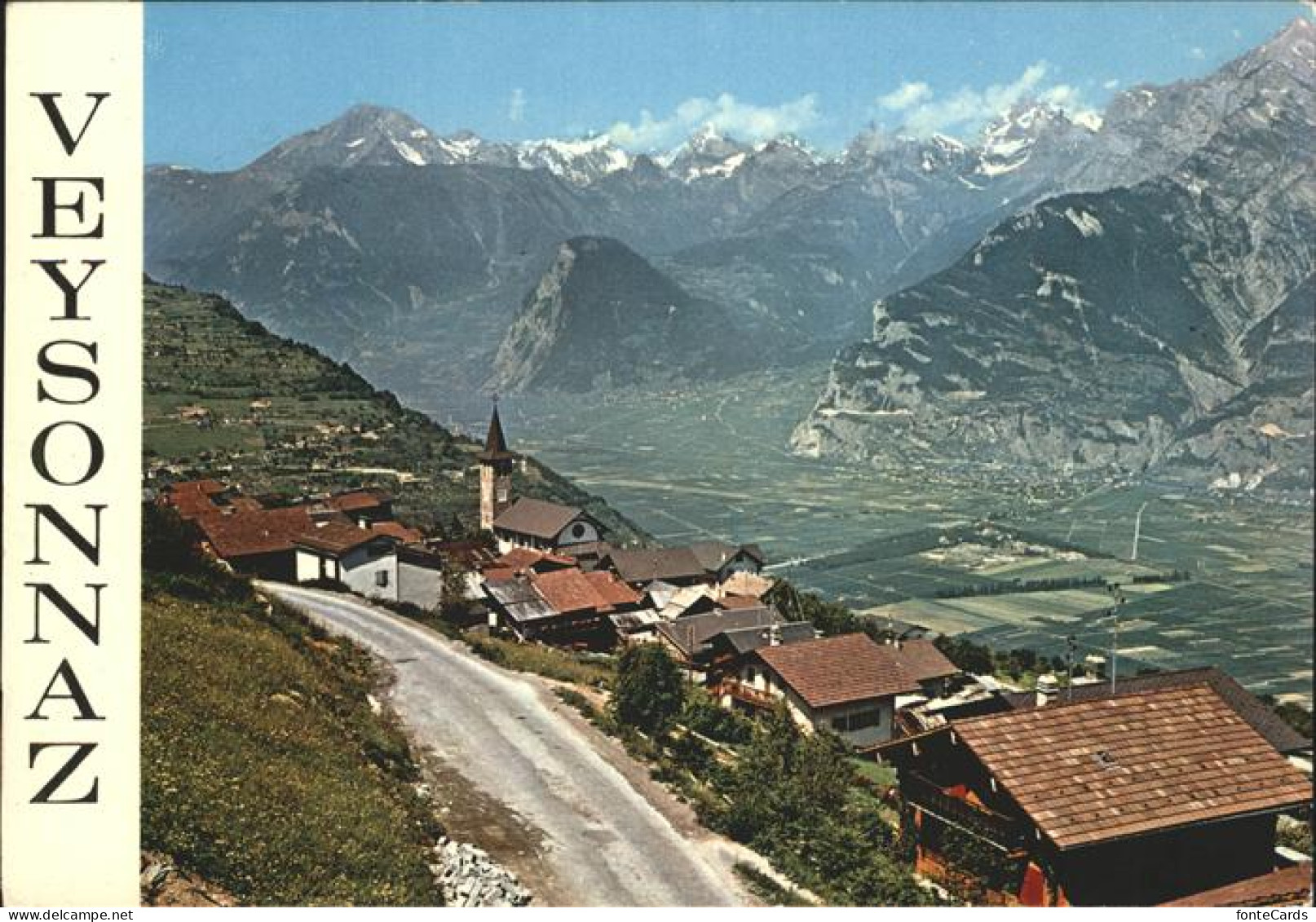Veysonnaz Ortsansicht mit Kirche Alpenpanorama