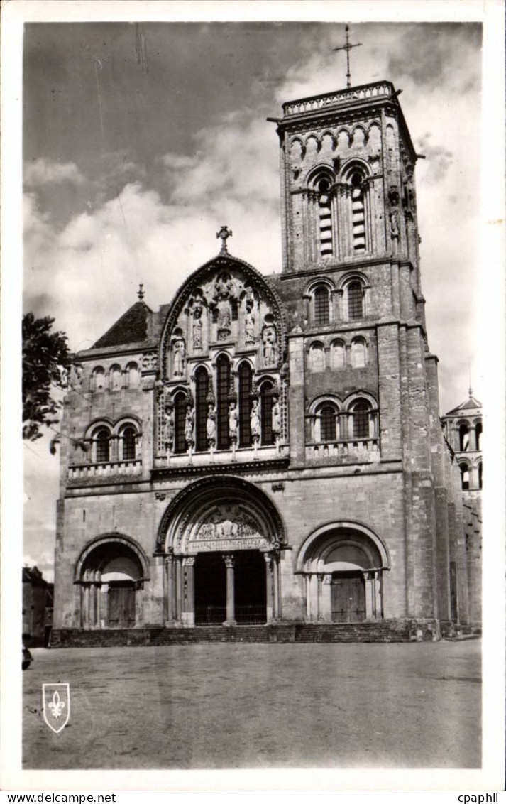 Vezelay CPA La basilique
