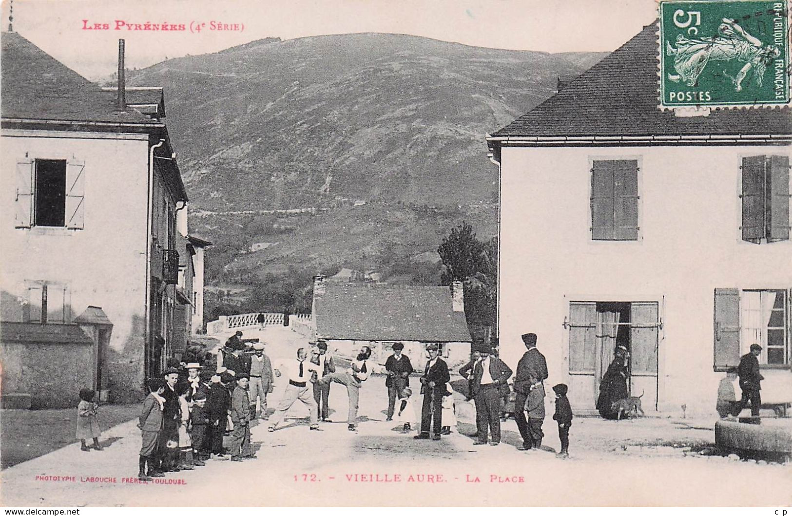 Vielle Aure - La Place -  CPA°J