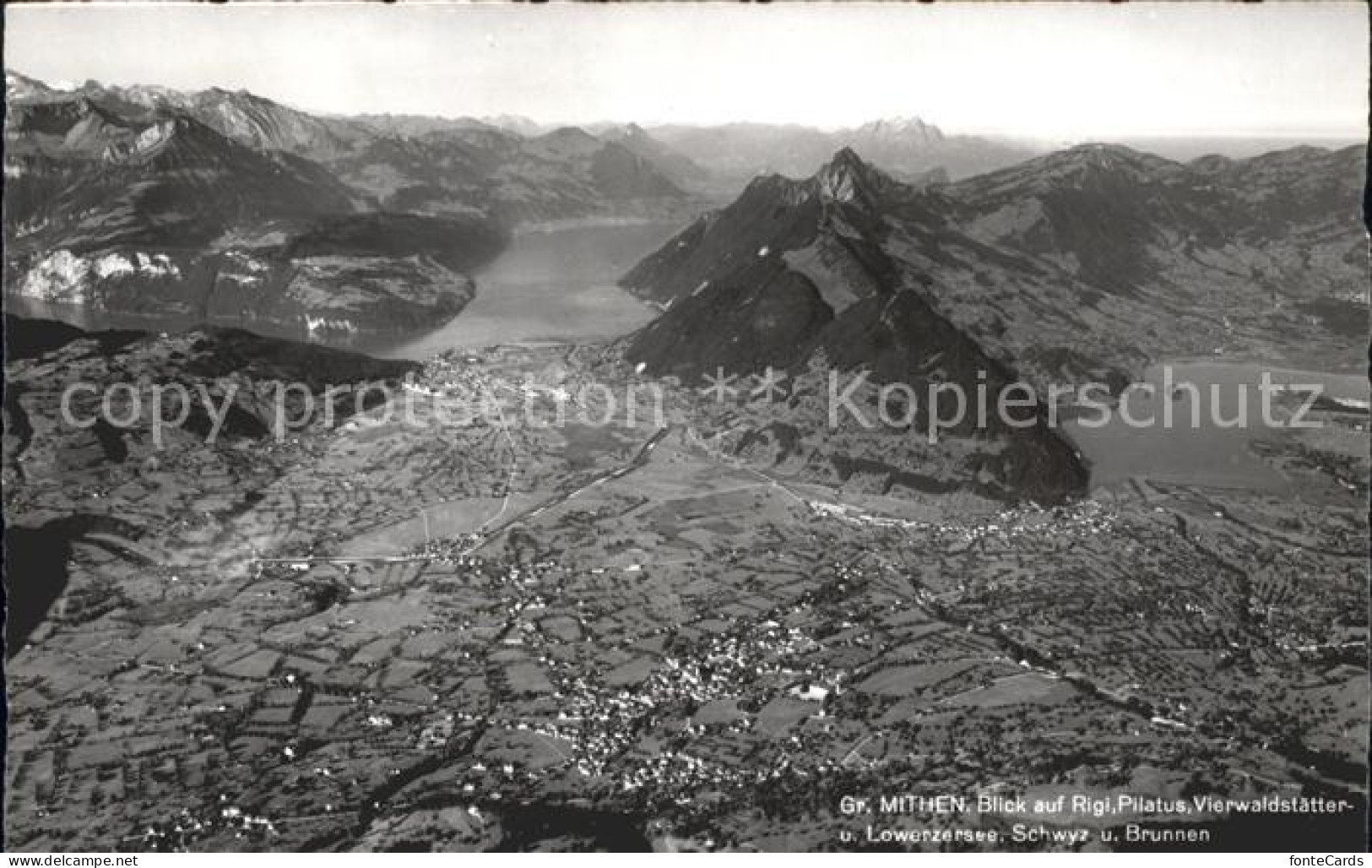 Vierwaldstaettersee SZ Fliegeraufnahme mit Rigi Pilatus Gr. Mythen Schwyz Brunne