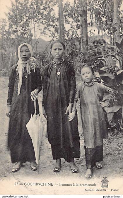 Viet Nam - COCHINCHINE - Femmes à la promenade - Ed. P. Dieulefils 57