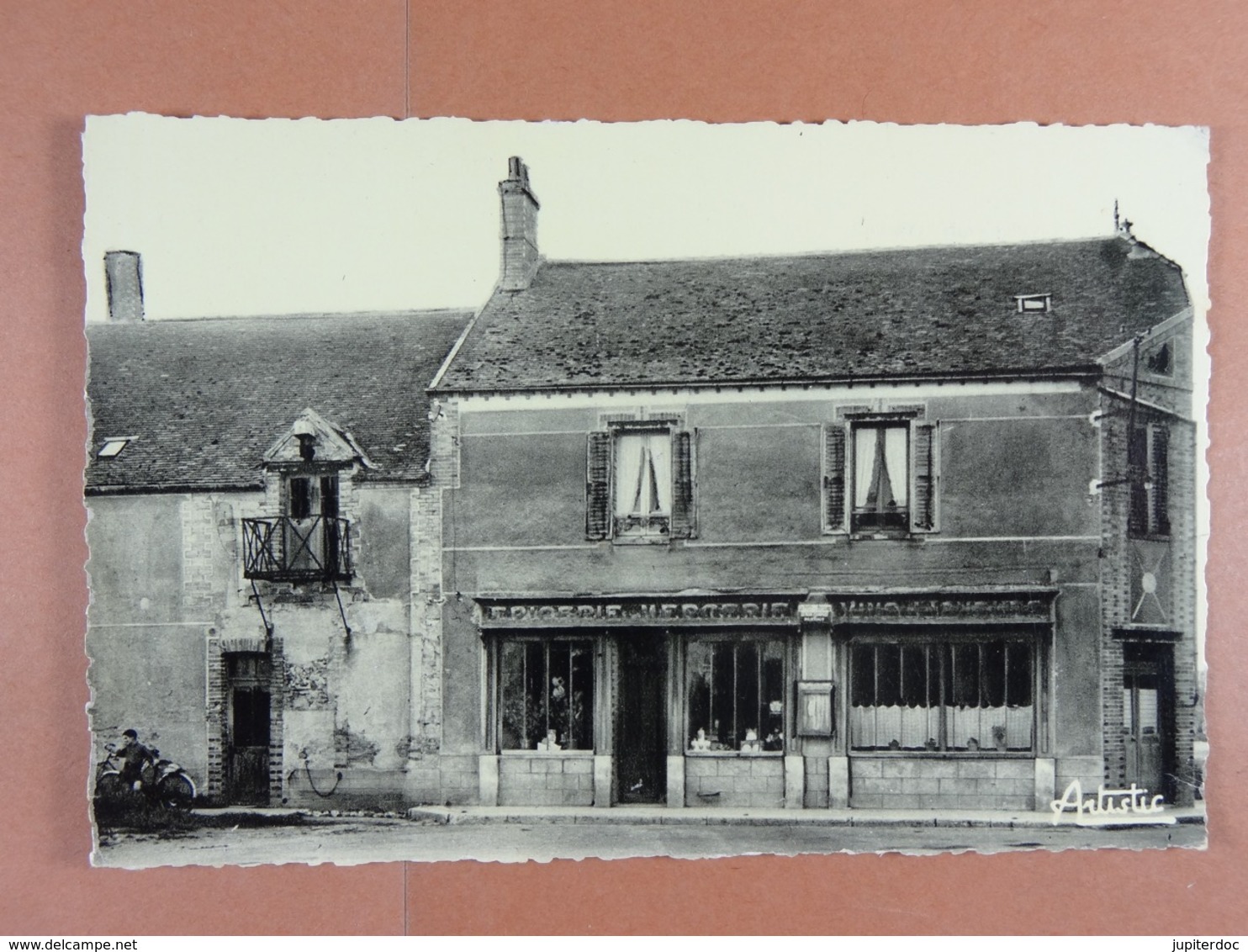 Villebougis La boulangerie