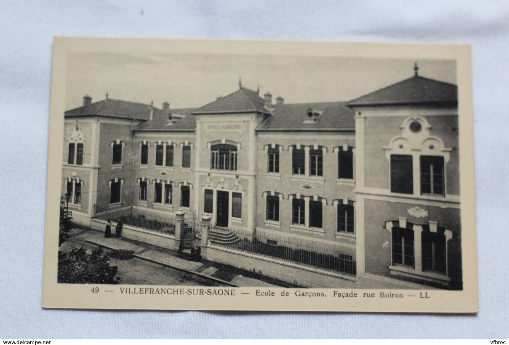 Villefranche sur Saône, école de garçons, façade rue Boiron, Rhône 69