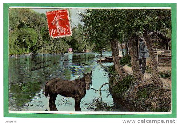VILLENNES sur SEINE --  L'Abreuvoir