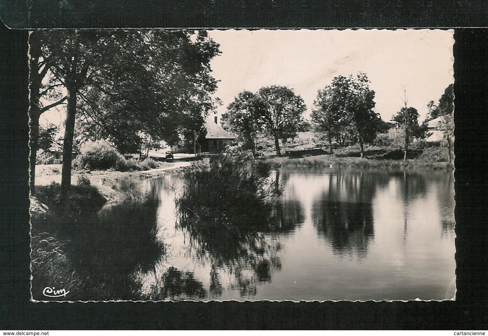 VILLERS FARLAY - L'Etang