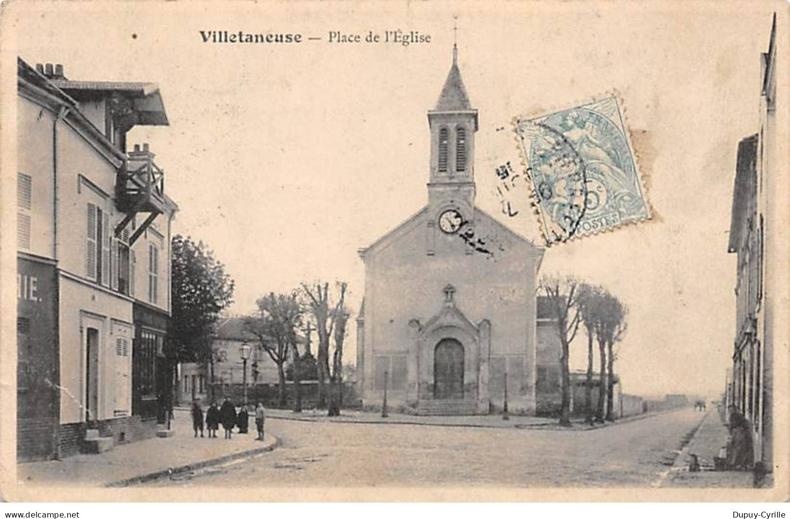 VILLETANEUSE - Place de l'Eglise - très bon état