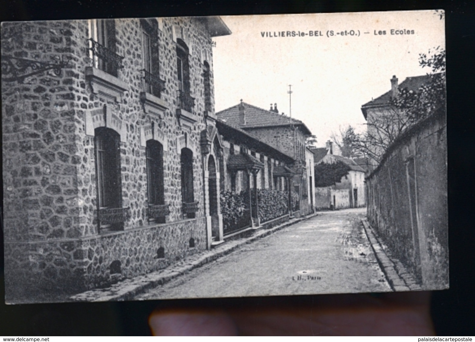 VILLIERS LE BEL
