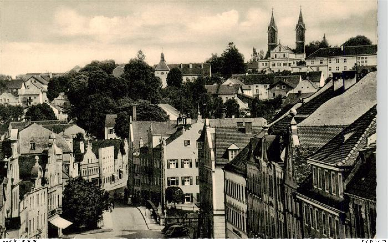 Vilsbiburg Hauptstrasse mit Blick auf Mariahilf Kirche