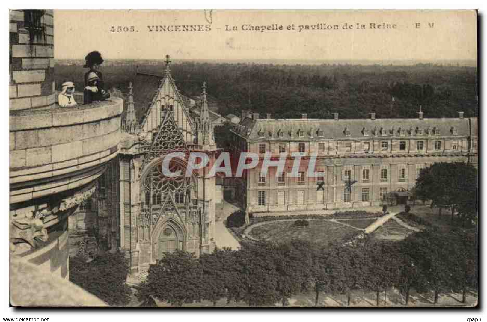 Vincennes CPA La chapelle et le pavillon de la reine