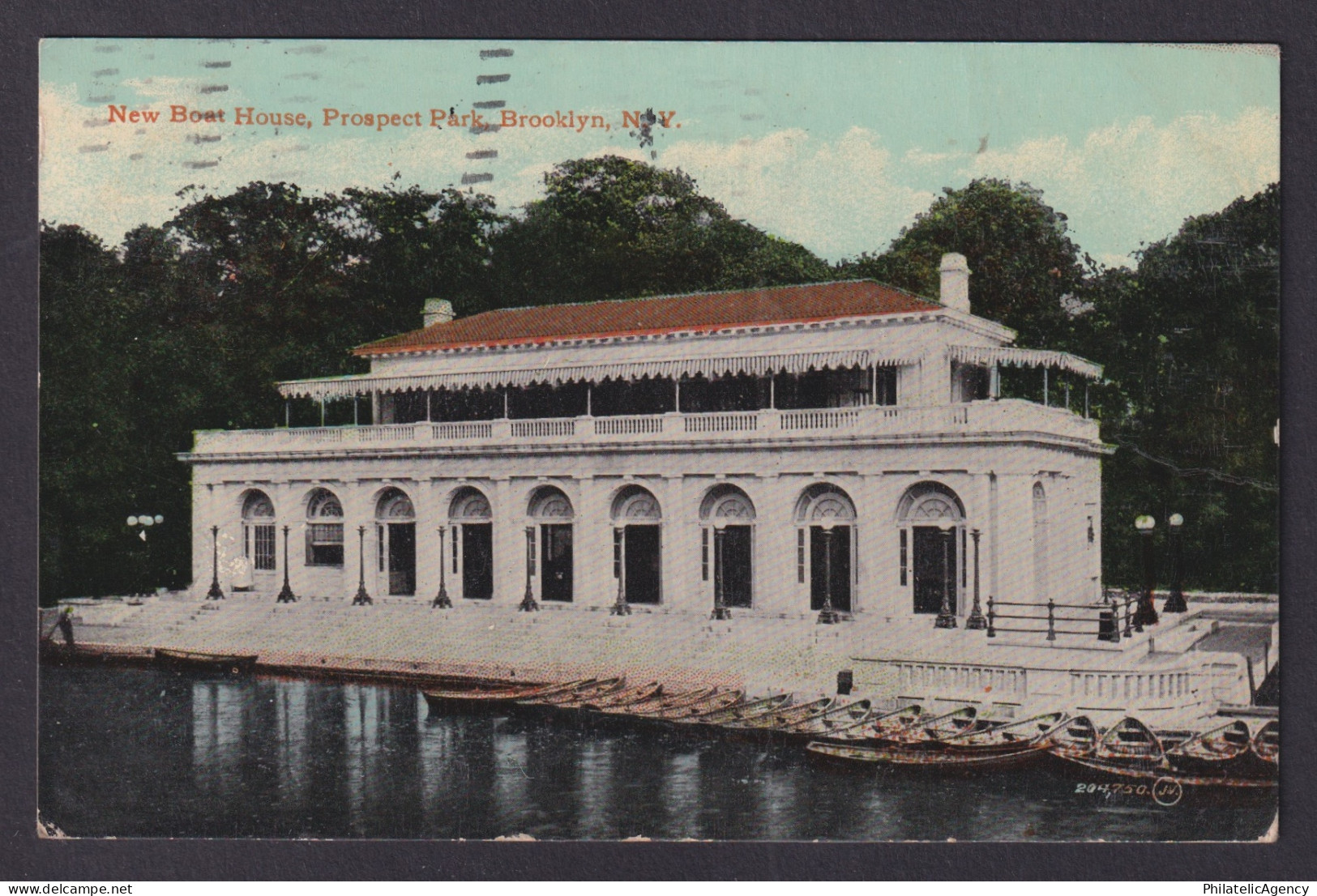 Vintage postcard USA Brooklyn New York Prospect Park New Boat House Rowboats