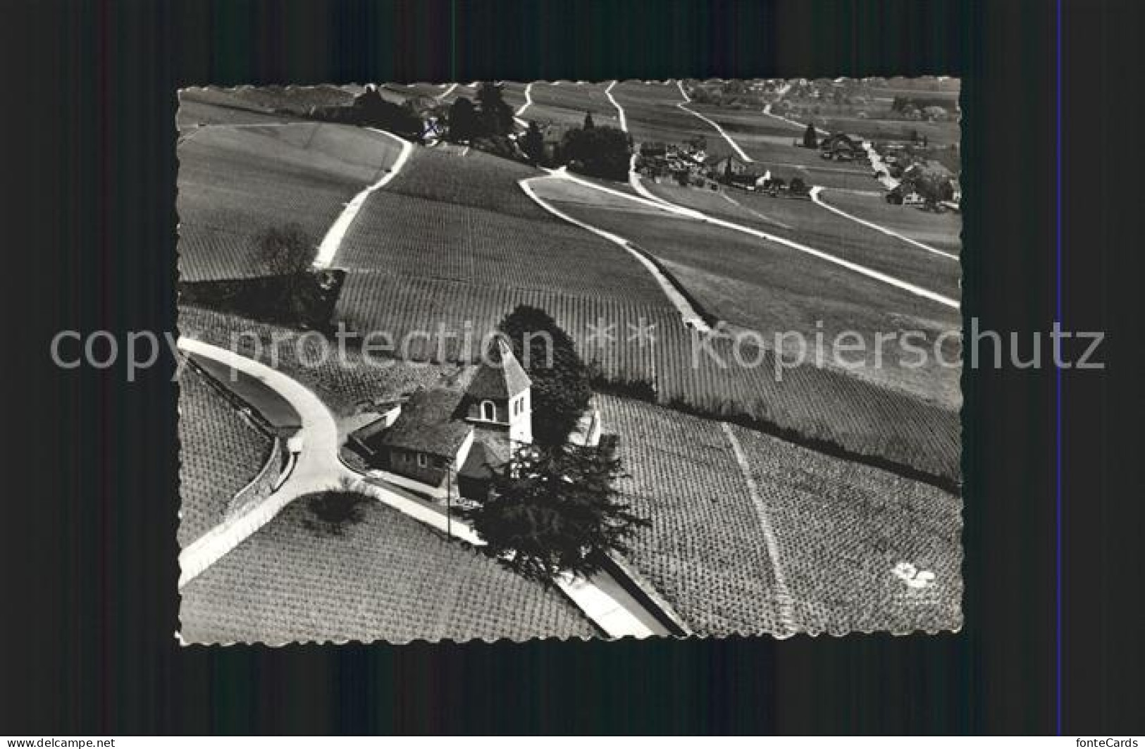 Vinzel Eglise de Luins vue aerienne