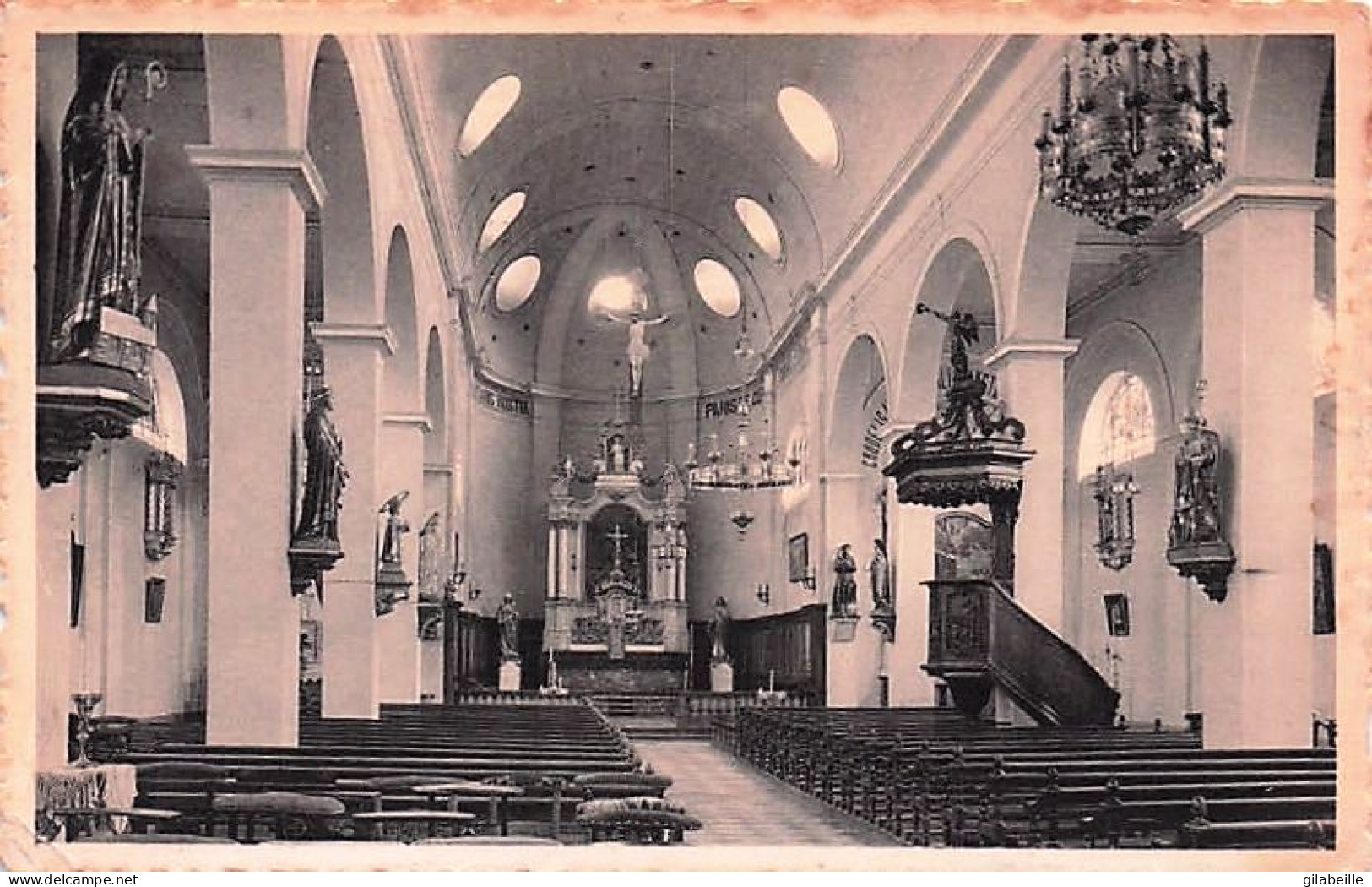 Viroinval - NISMES - interieur de l'église