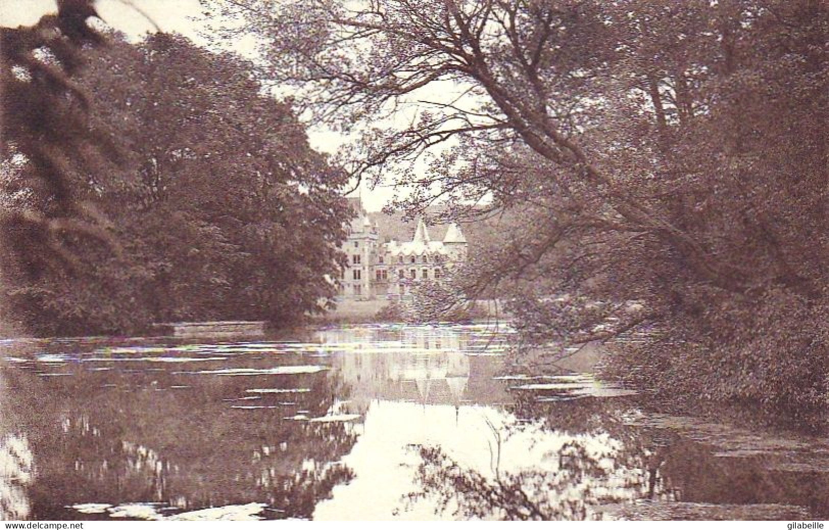 Viroinval - NISMES - parc du château