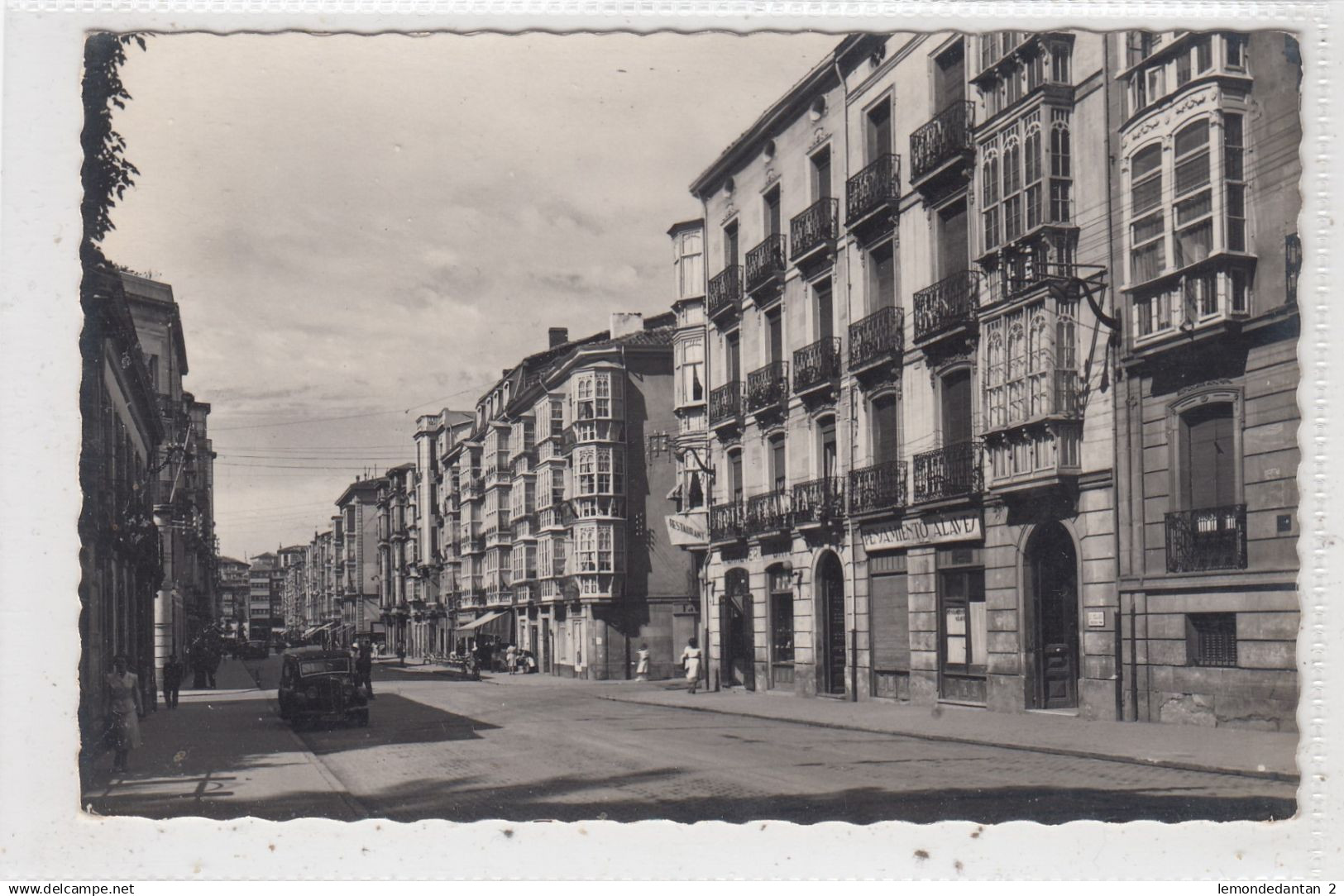 Vitoria. Calle de Dato. *