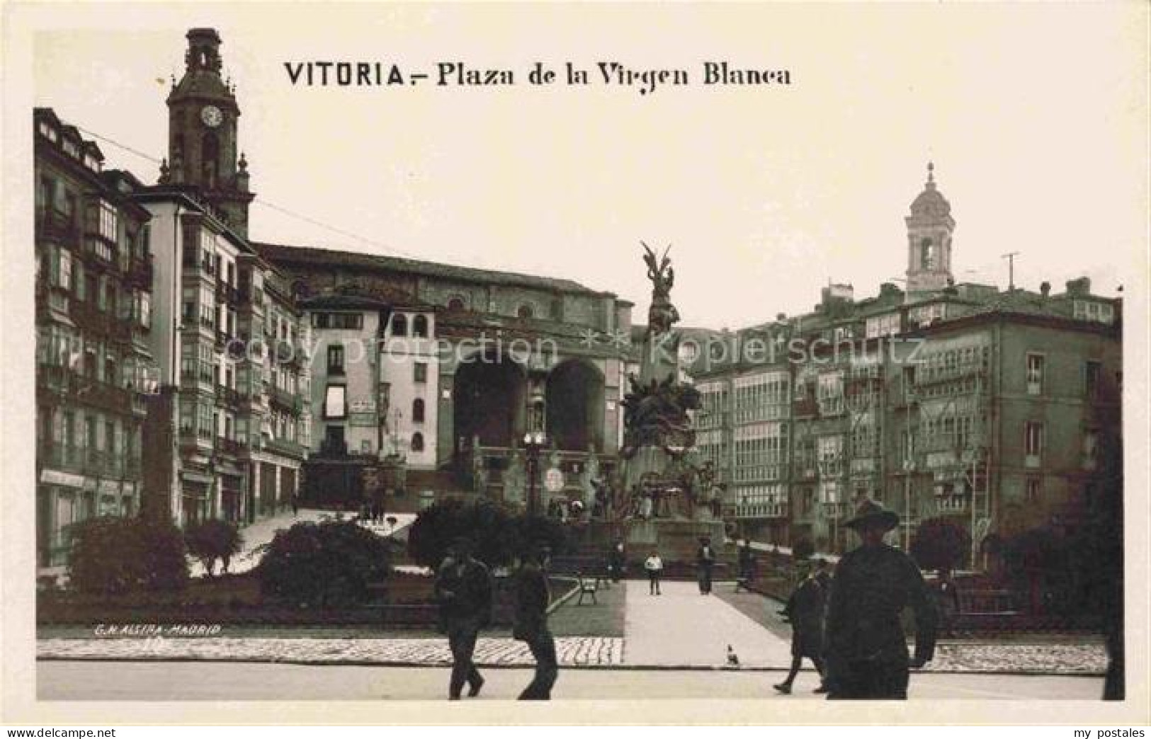 Vitoria  Pais Vasco ES Plaza de la Virgen Blanea