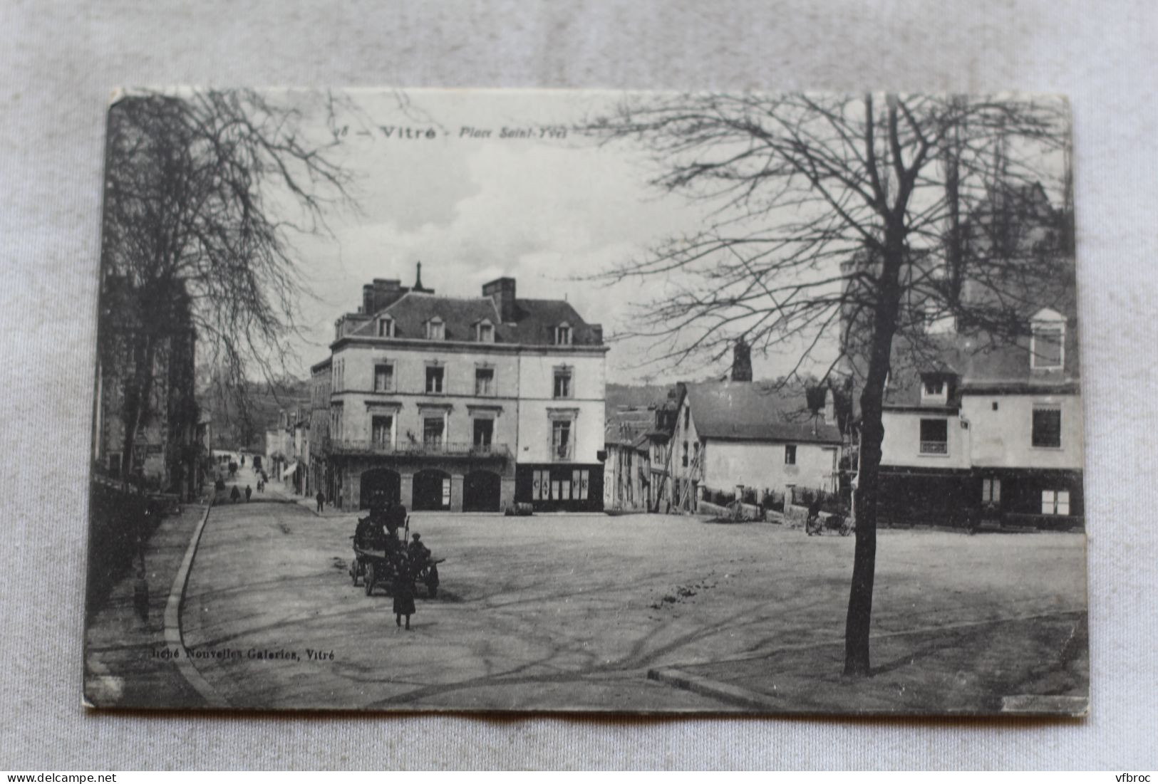 Vitré, place saint Yves, Ille et Vilaine 35