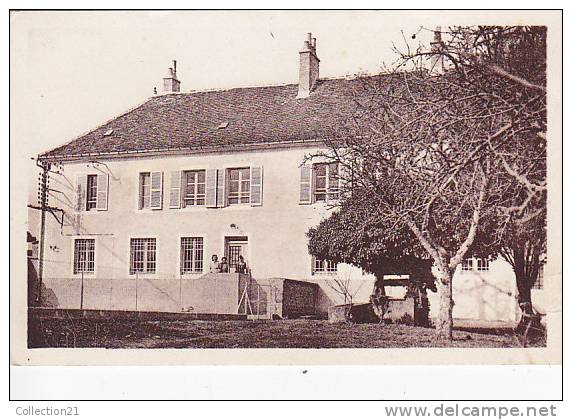 VITREY SUR MANCE ... NOUVEL HOTEL DES POSTES