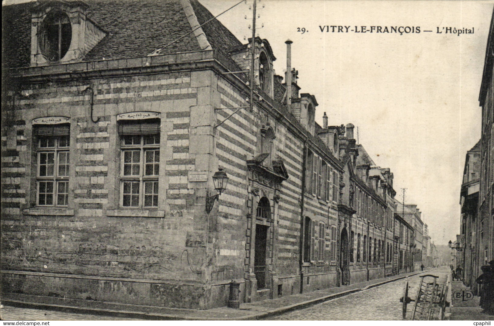 Vitry le Francois CPA L'hopital (hospital)