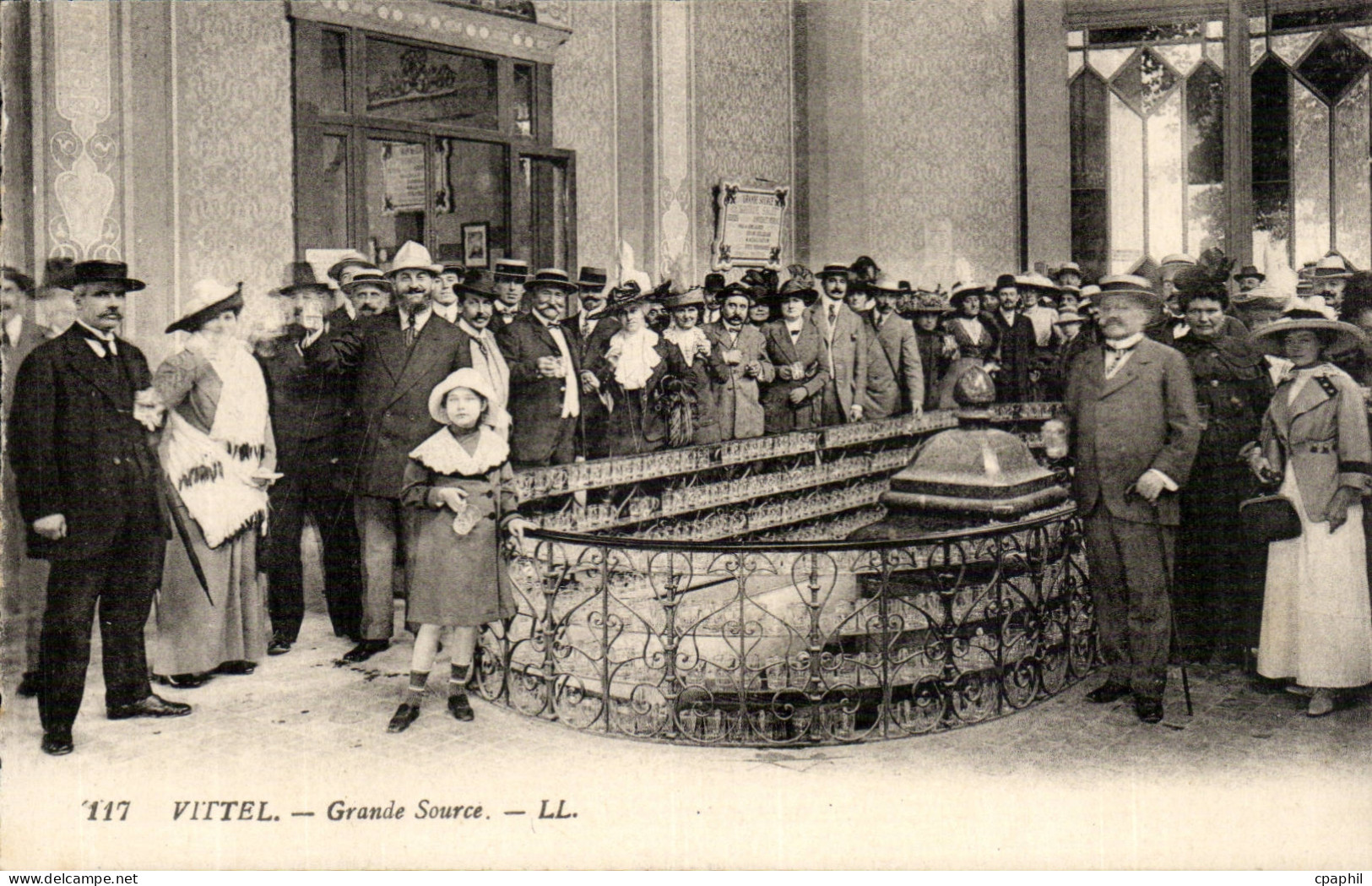 Vittel CPA Grande source