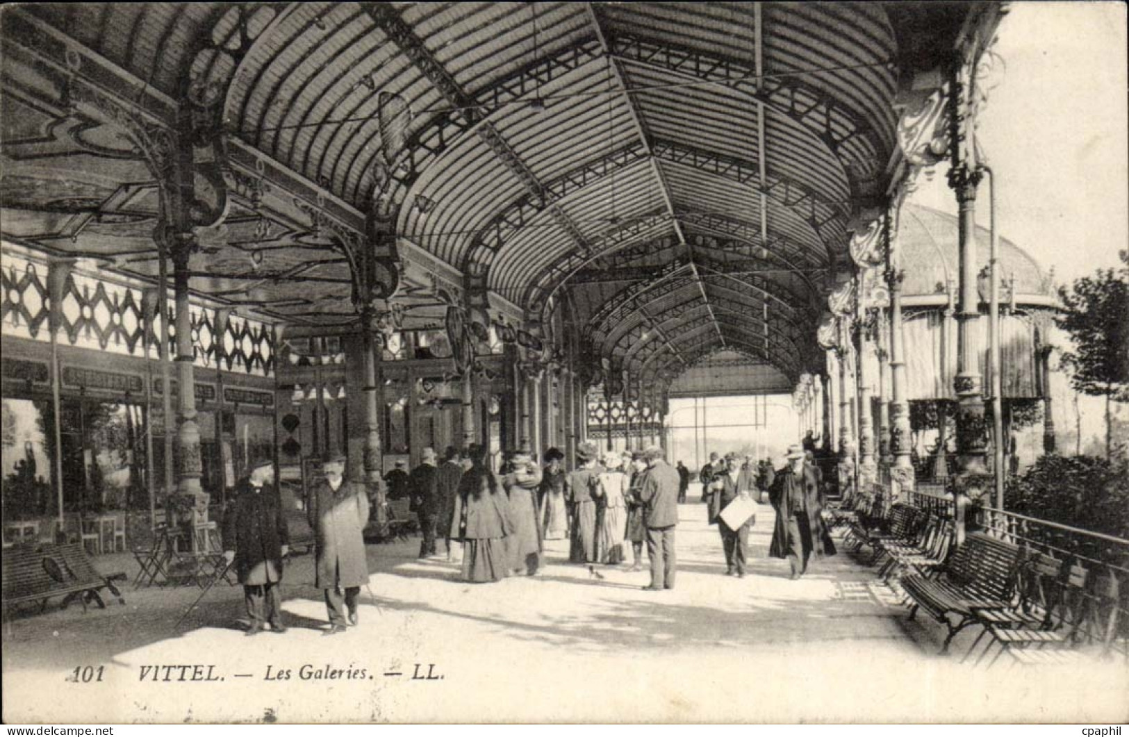 Vittel CPA Les galeries