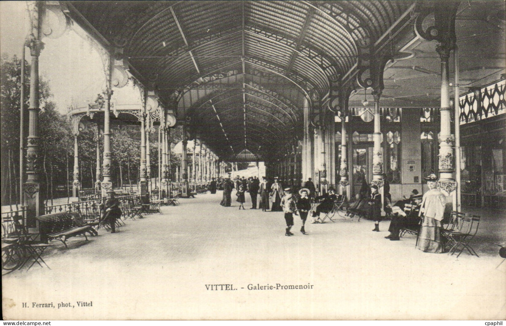 Vittel - Galerie Promenoir - CPA